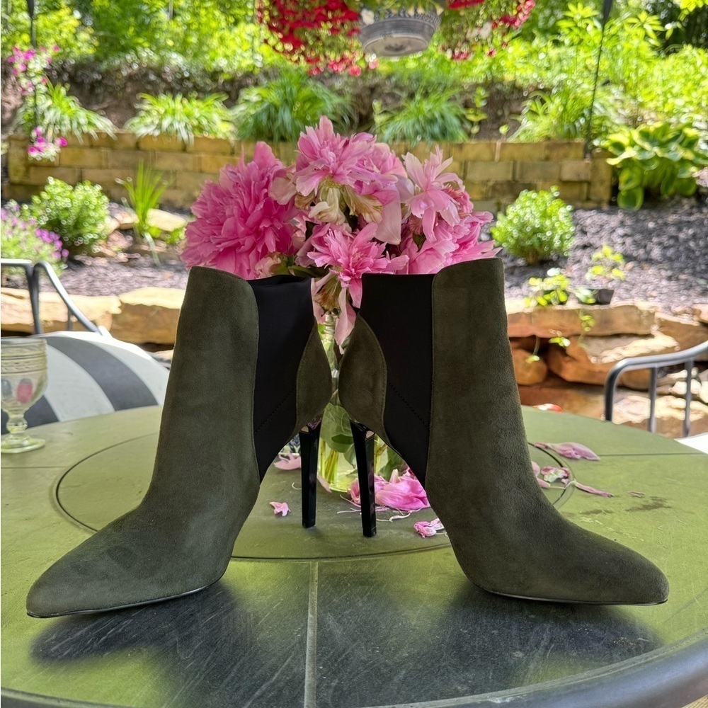 French Connection green black heeled booties 9.5